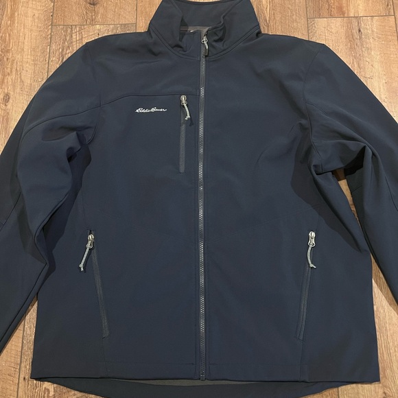 NWOT Eddie Bauer Soft Shell Jacket, Large - Picture 7 of 8